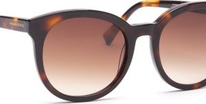 Hawkers Carey Brown Resort